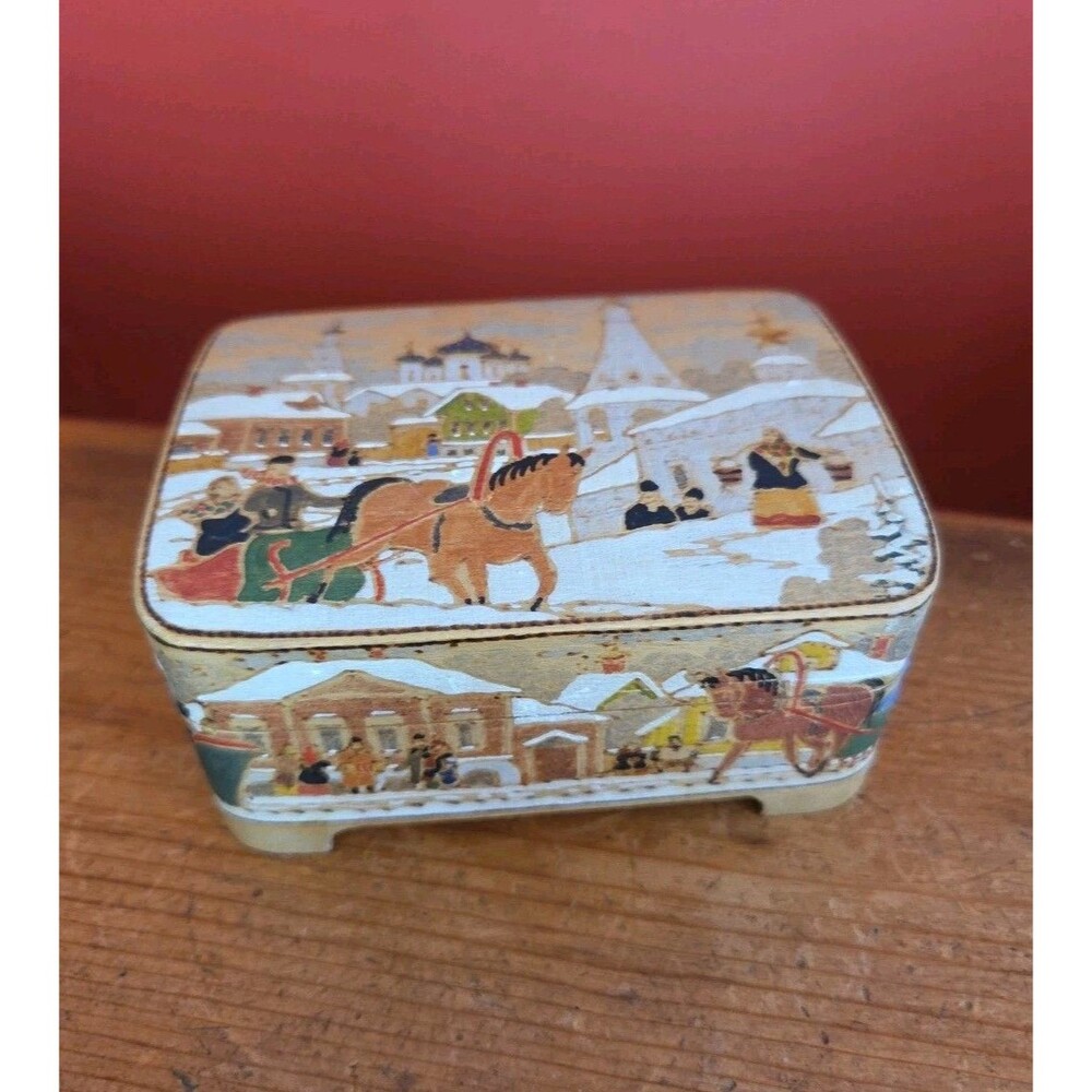 Vtg Russian hand painted Jewelry / Trinket Box horse sleigh Snow art signed